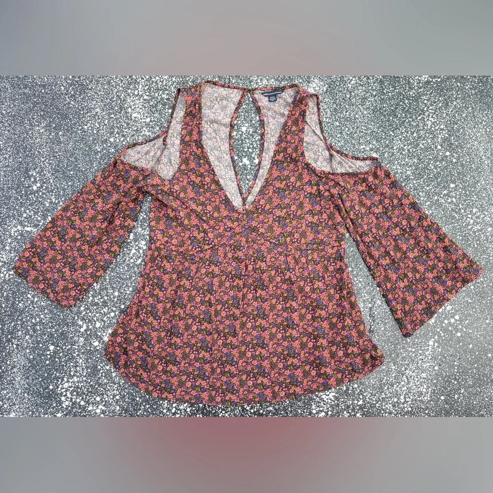 AEO | Romantic Floral Cold Shoulder Deep V-Neck  Blouse Size Medium - Picture 2 of 5